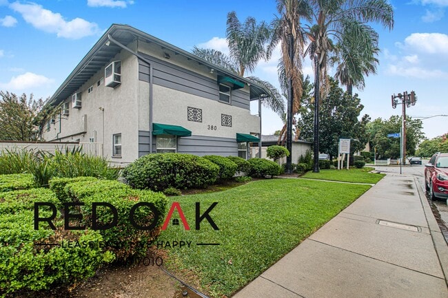 Building Photo - 380 S Sierra Madre Blvd