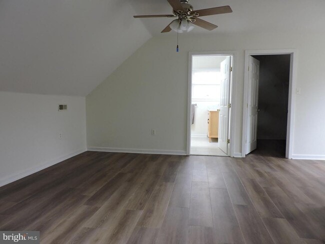 Building Photo - 115 S Bell Ave