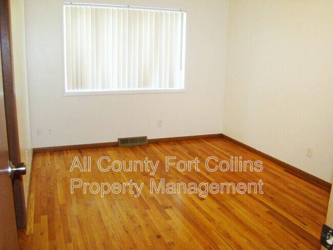 Building Photo - 1208 Baker St