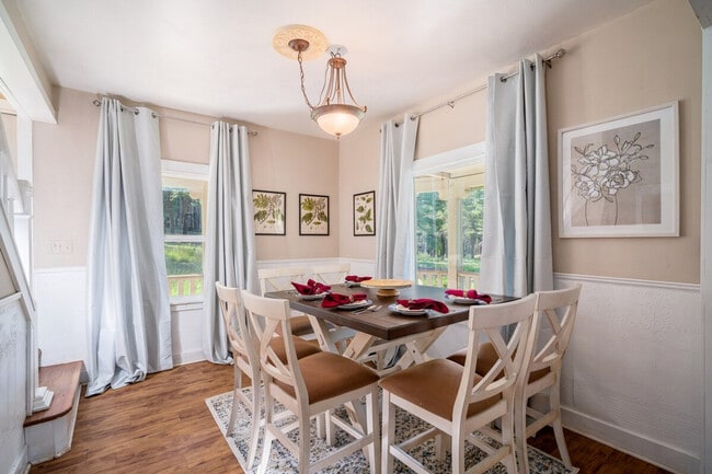 Building Photo - 4955 Hidden Hollow Rd