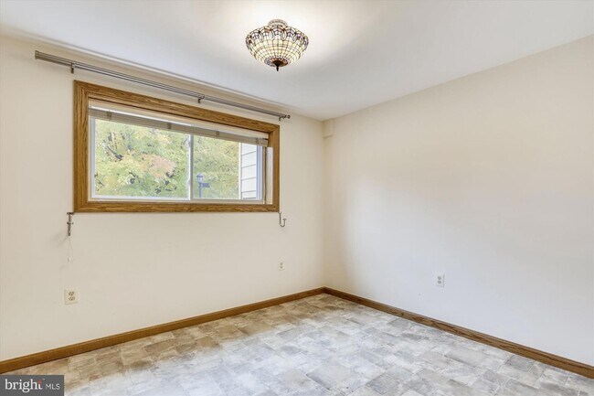 Building Photo - 6403 Tone Dr