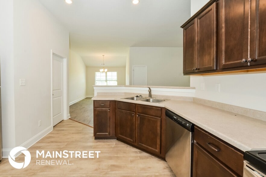 Building Photo - 7826 Ferndale Dr