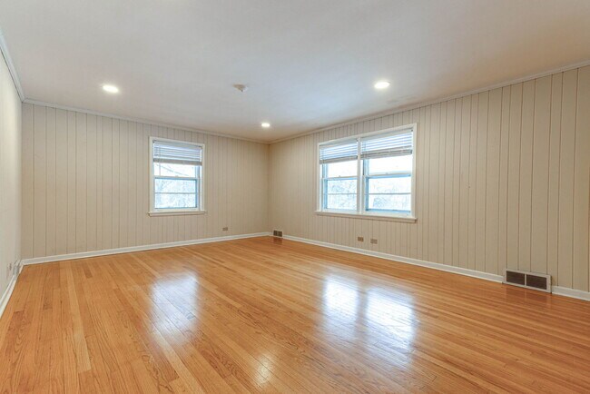 Building Photo - 996 Castlegate Ct