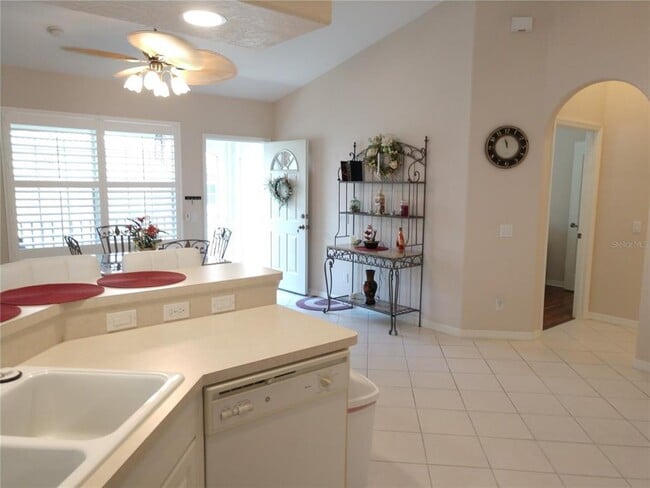 Building Photo - 7202 L Pavia Blvd