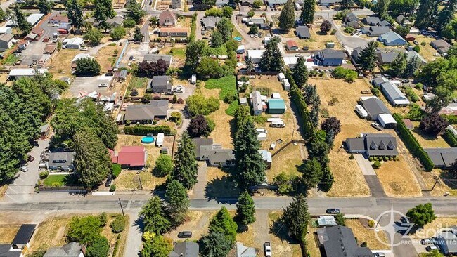 Building Photo - 4207 NE 59th Ave