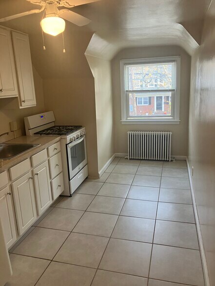 Building Photo - 111 Hillcrest Ave