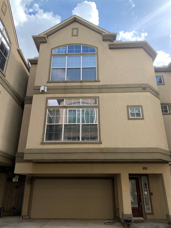 Building Photo - 406 Fowler St