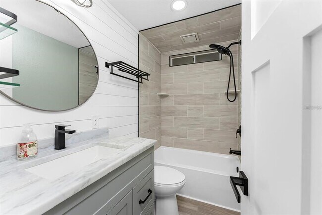 Building Photo - 11916 SW Newman Terrace