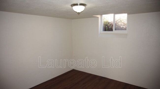 Building Photo - 536 Jackson St