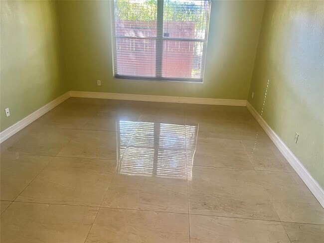 Building Photo - 2036 NW 183rd Cir