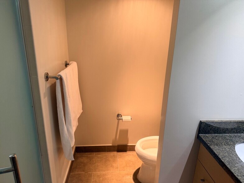 Building Photo - 1837 Kalakaua Ave