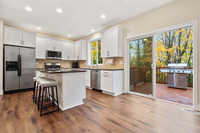 Building Photo - 22202 68th Pl West