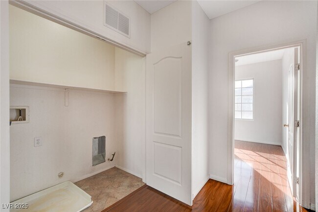 Building Photo - 5066 Silent Valley Ct