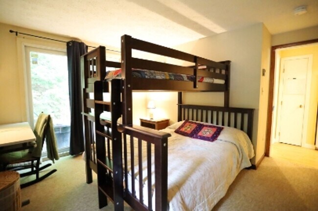 Building Photo - $1950/mo 2 Bed fully furnished condo in Thornton!