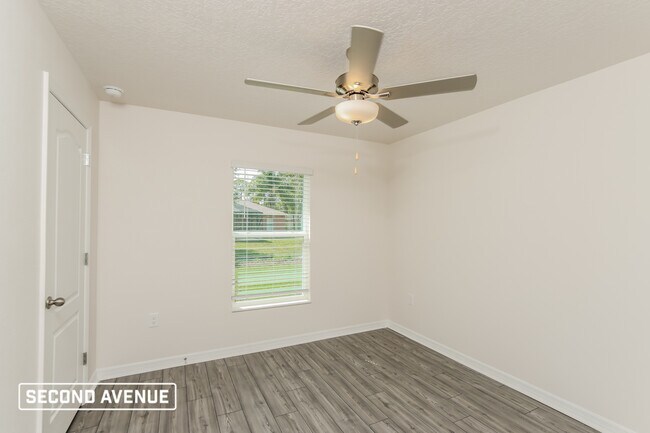 Building Photo - 715 Hanau Ave NW