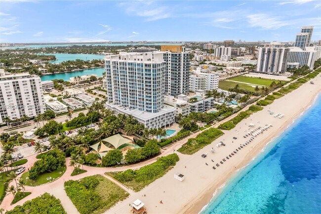 Building Photo - 6515 Collins Ave