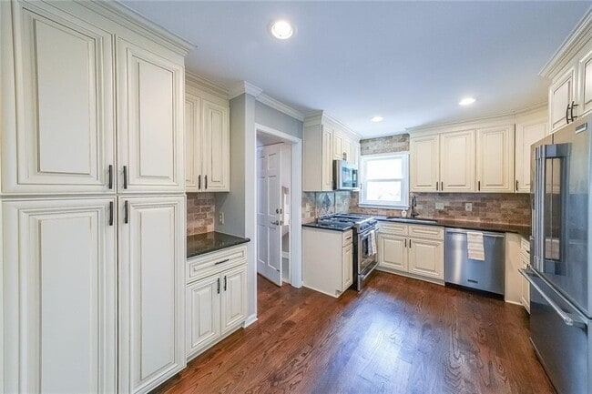 Building Photo - 9805 Buice Rd