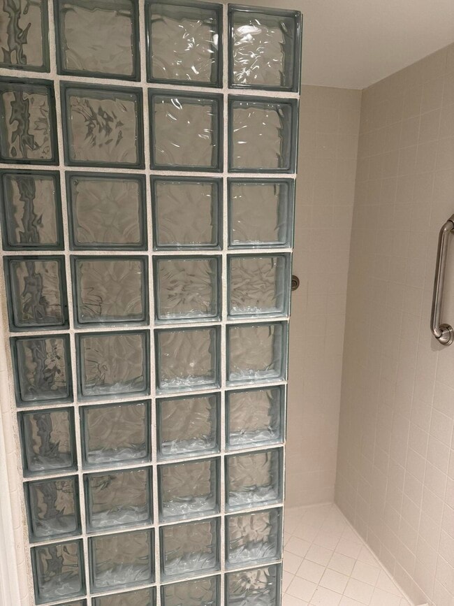 Building Photo - 2017 Normandy Ct