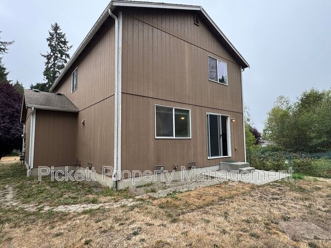 Building Photo - 3301 Rickey Rd