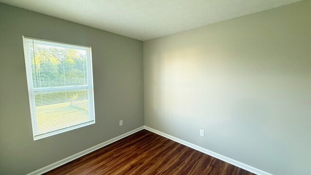 Building Photo - EAST- NEWER 4 BEDROOM 2 STORY HOME AVAILABLE NOW!
