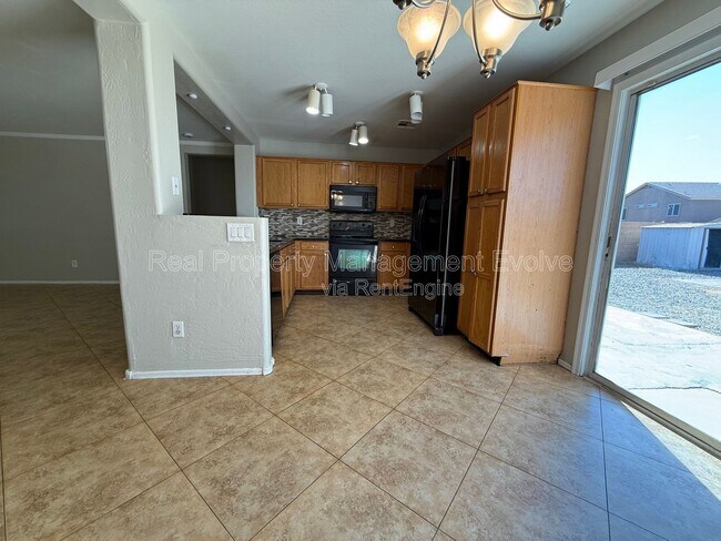 Building Photo - 22621 W Yavapai St