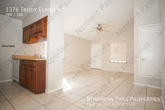 Building Photo - Cozy 2 Bedroom Apartment Near Rojas! 2 Wee...