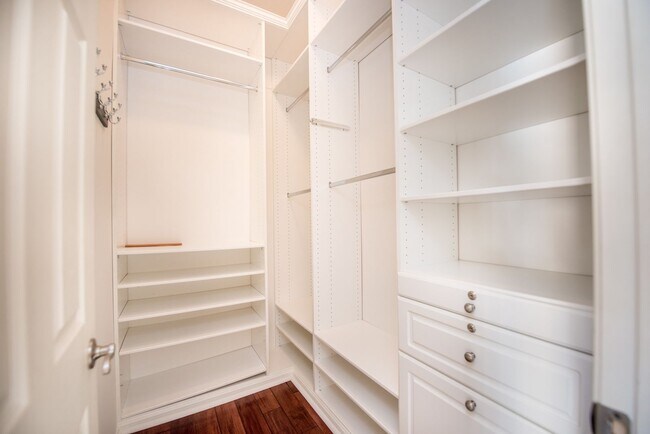 Building Photo - Beautiful Newport Beach Condo