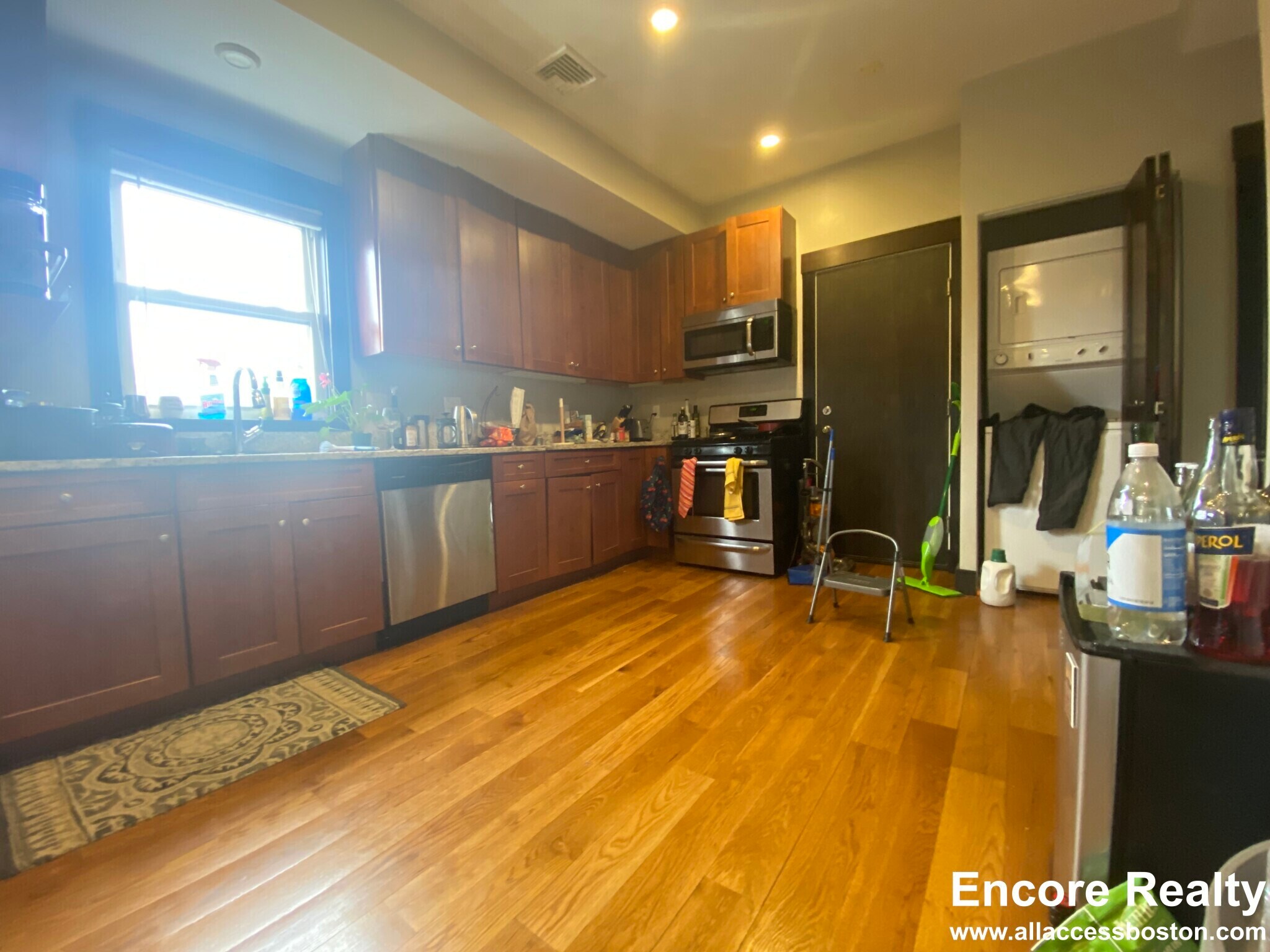 Building Photo - 46 Creighton St