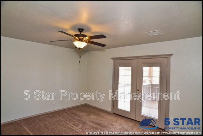 Building Photo - 703 Lt Joe Magellanes Rd