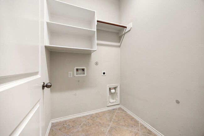 Building Photo - 26323 Crystal Cove Ln