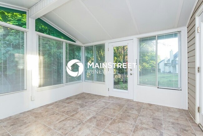 Building Photo - 3 Bedroom Pet-Friendly Home in Hampton, GA with Main Street Renewal