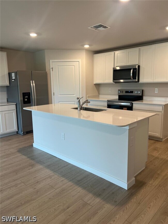 Building Photo - 532 Ilaria Ct