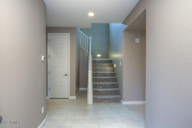 Building Photo - 1945 W Yellowstone Way