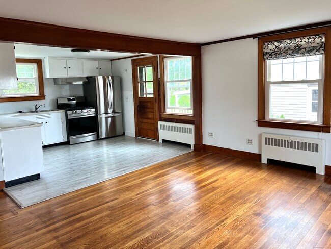 Building Photo - 7 Chesebro Ln