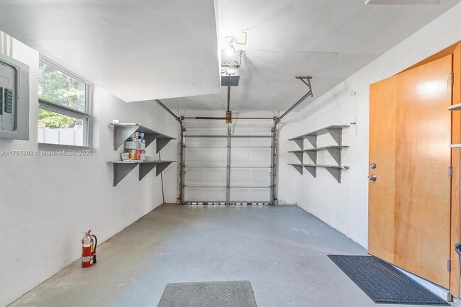 Building Photo - 825 NW 8th Ave