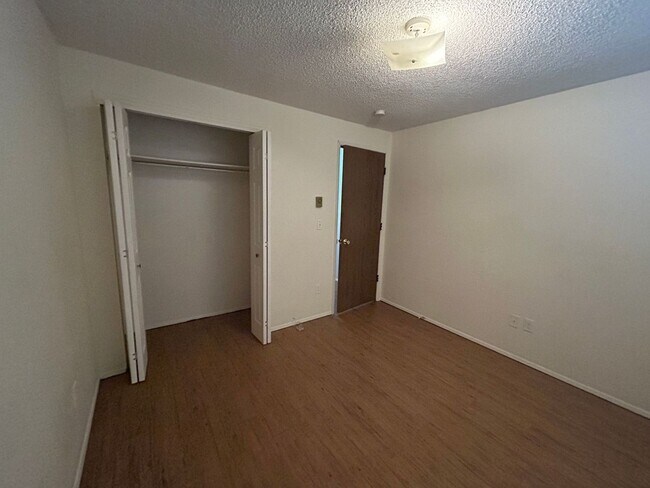 Building Photo - Great Duplex in Loveland