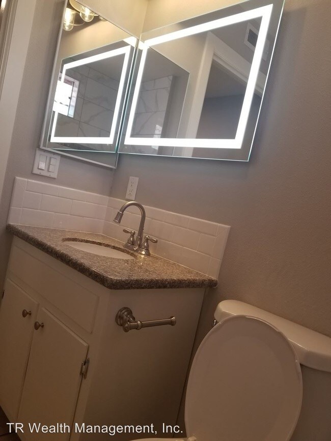 Building Photo - 8975-8979 State St