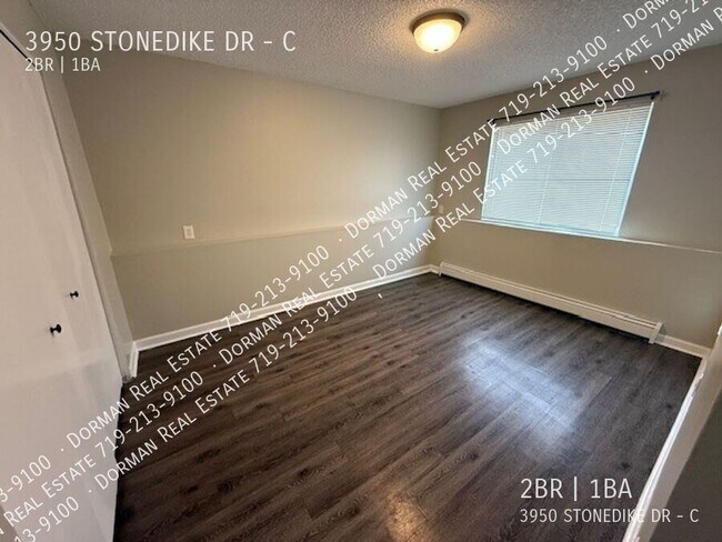 Building Photo - 3950 Stonedike Dr