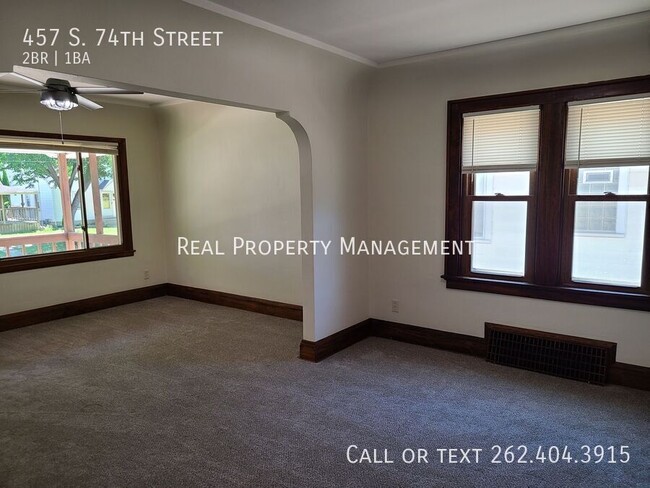 Building Photo - 457 S 74th St