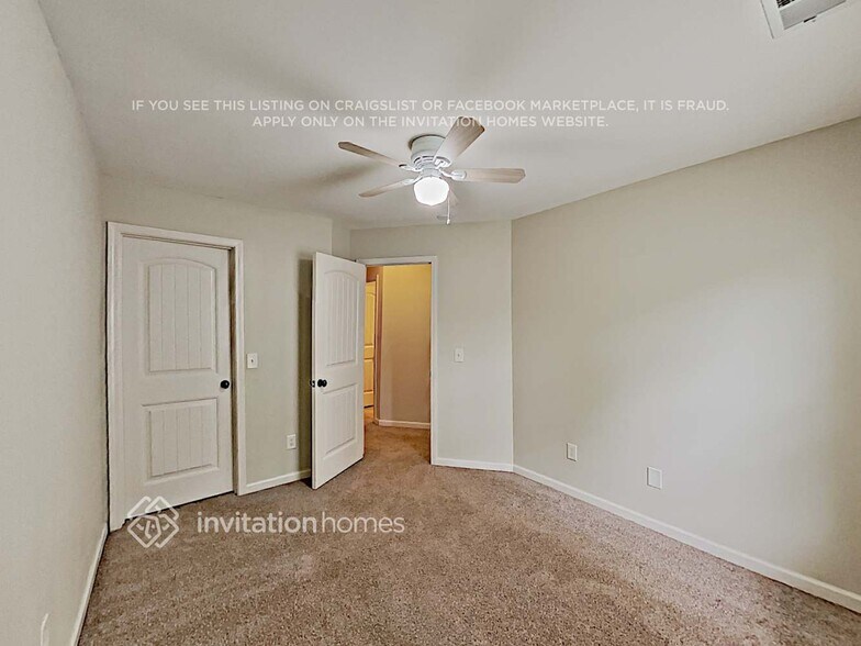 Building Photo - 408 Sheila Wy