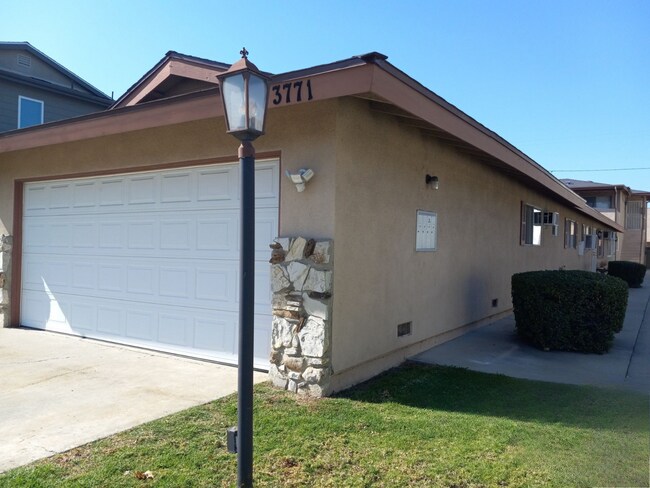 Building Photo - 3771 Farquhar Ave