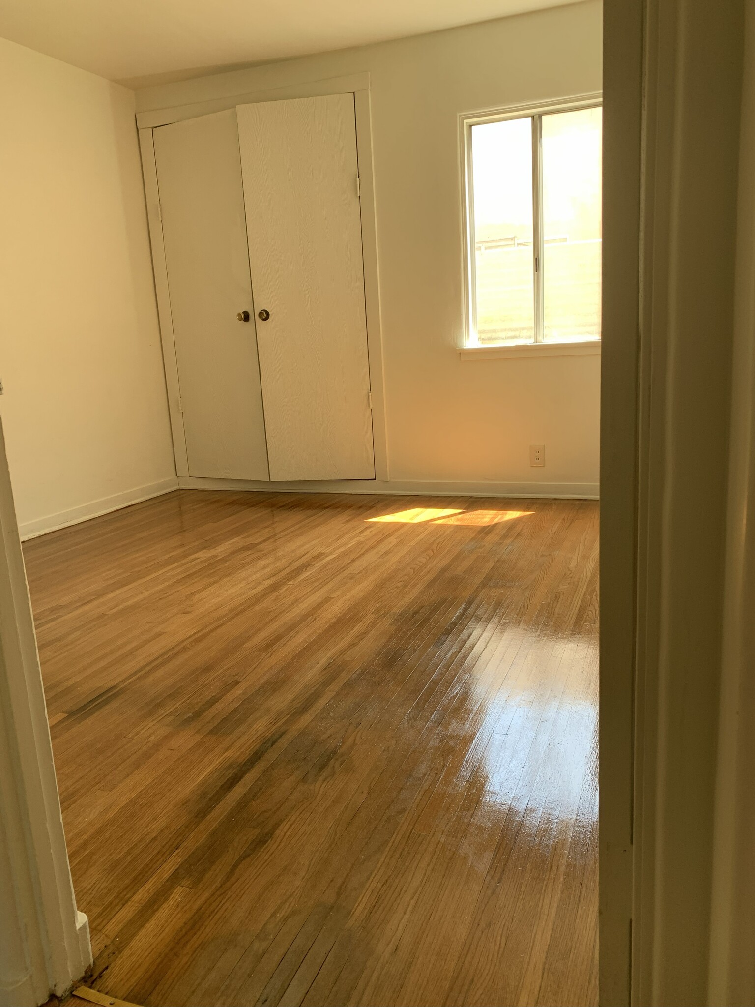 Building Photo - 3847 Brunswick Ave