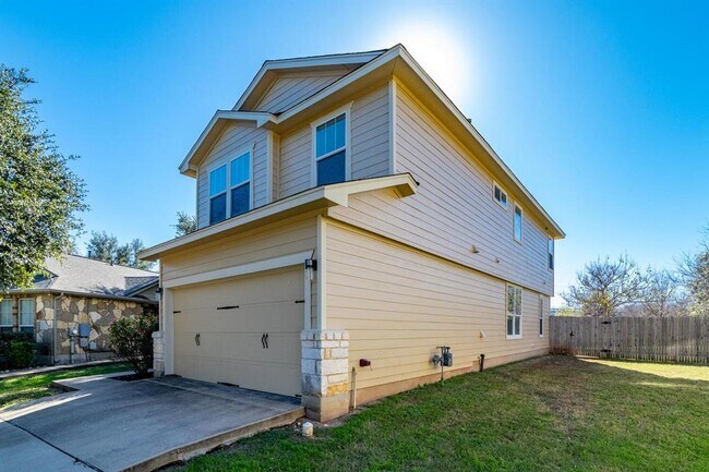 Building Photo - 9628 Beechnut Dr