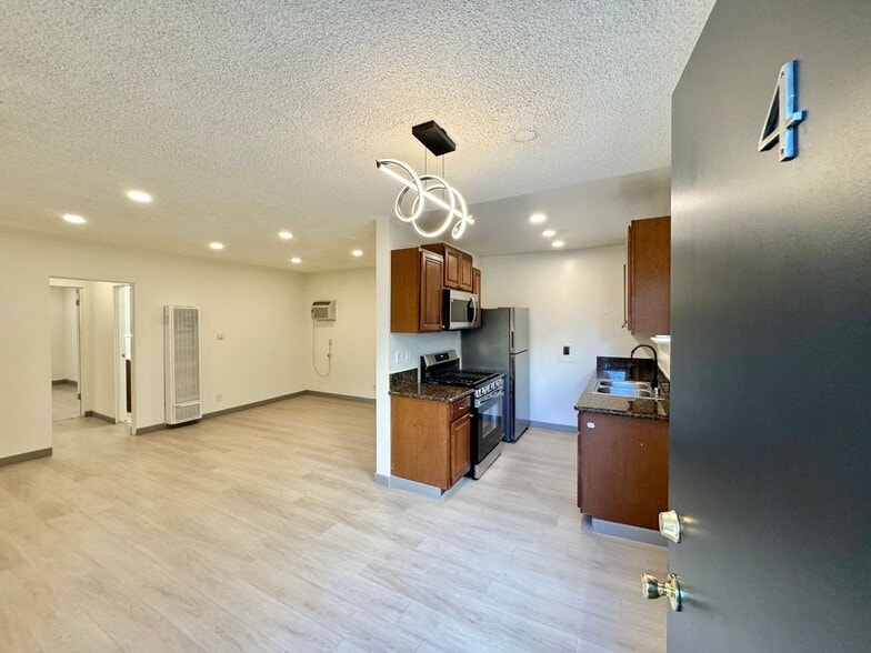 Building Photo - 12721 Matteson Ave