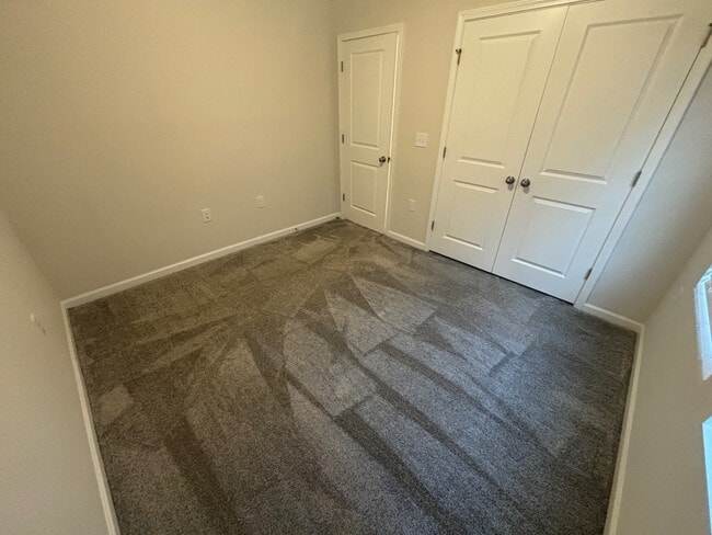 Building Photo - Room in House on Collaborative Wy