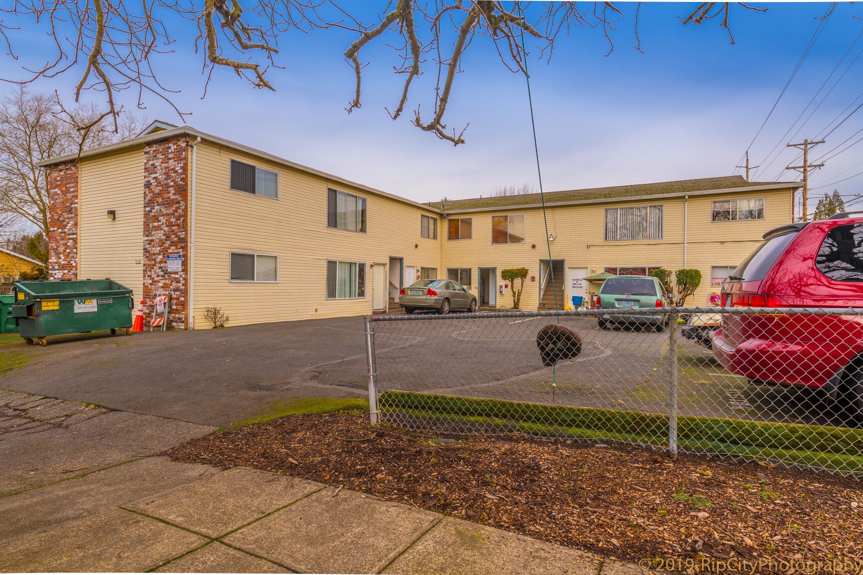 Building Photo - 9512 N Oswego Ave