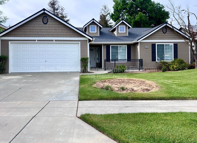 Building Photo - 6535 N Vista Ave