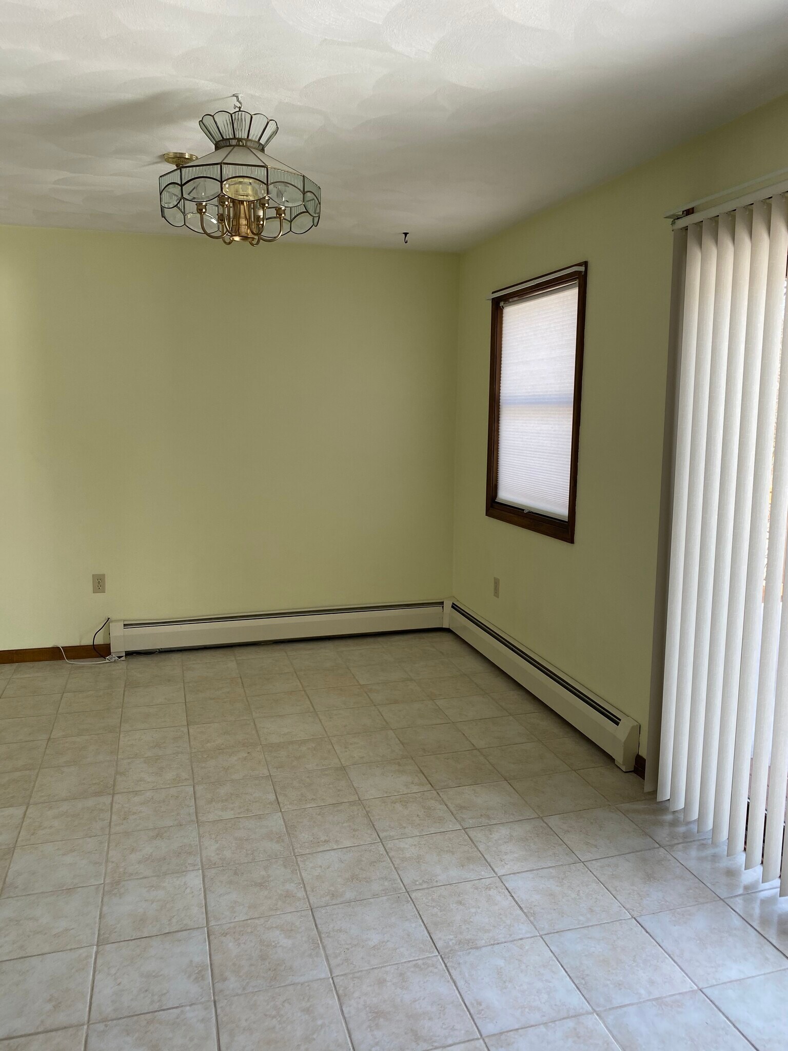 Building Photo - 988 Taft Ave