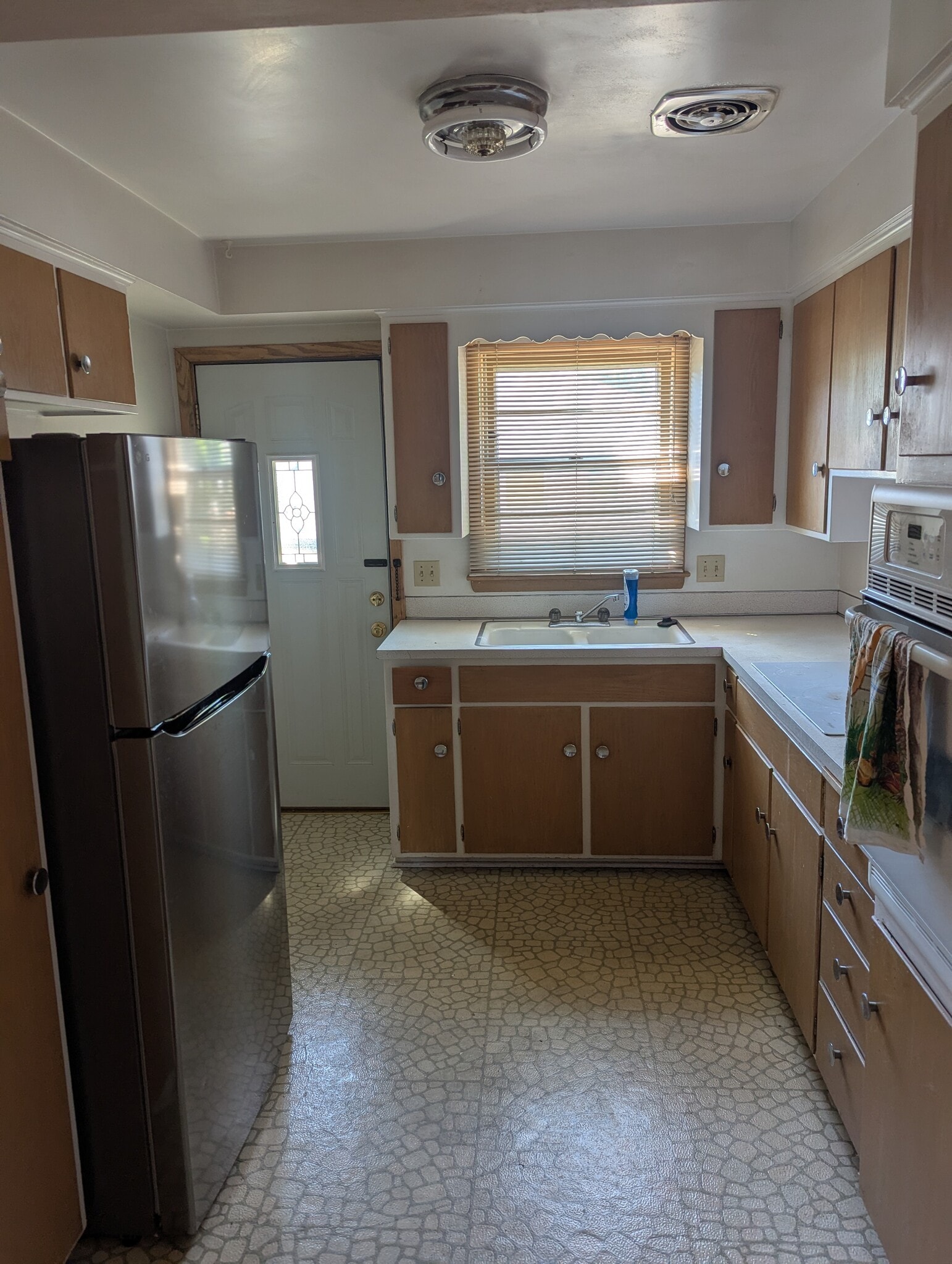 Building Photo - 930 S Brooks St