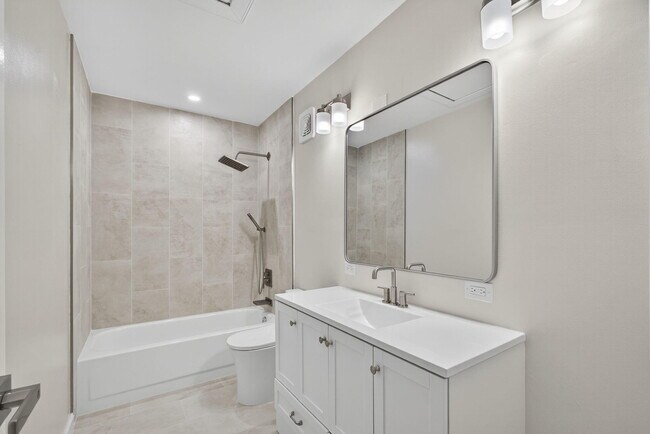 Building Photo - 4204 Roxbury Ct